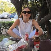 Soy alumna de segundo curso de Psicología, he estudiado en Irlanda dos años, y me interesa impartir clases a niños y adolescentes.